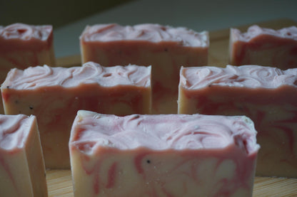Rosewater & Ivy Goat’s Milk Bar Soap – Luxurious, Floral, and Skin-Nourishing