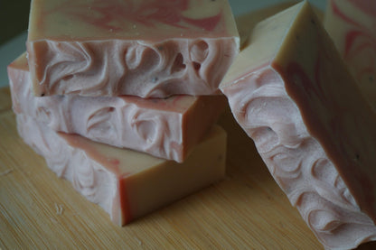 Rosewater & Ivy Goat’s Milk Bar Soap – Luxurious, Floral, and Skin-Nourishing